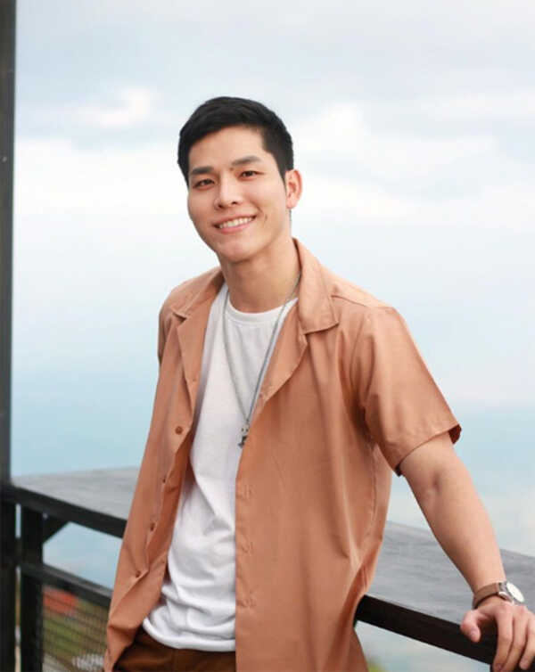 หมอเบิร์ด วรพล หมอหล่อ