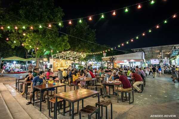 ตลาดต้นตาล ขอนแก่น