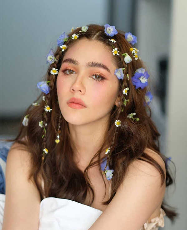 ชมพู่ อารยา