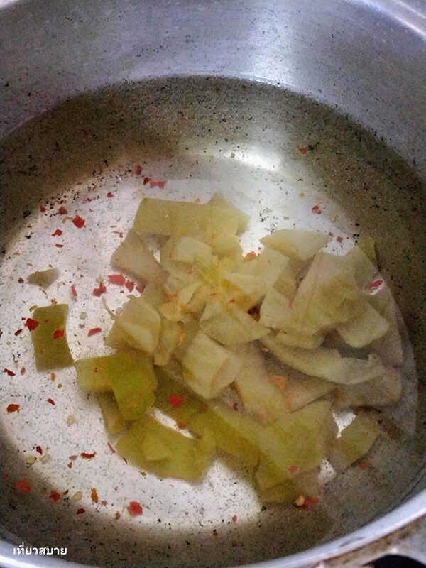 ต้มจืดมะระยัดไส้หมูสับ ใส่ยำผักกาดดอง มะระยัดไส้ แกงจืด ต้มจืด อาหารไทย สูตรอาหาร