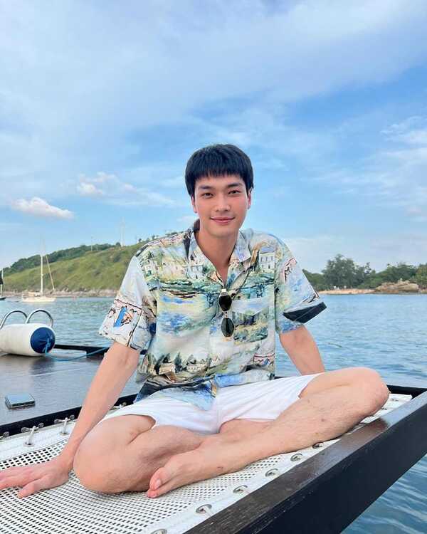 โอบ โอบนิธิ