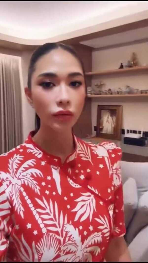 พลอย เฌอมาลย์ พาทัวร์คอนโดหรูกลางเมือง