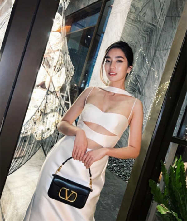 ก้อย อรัชพร ประวัติ