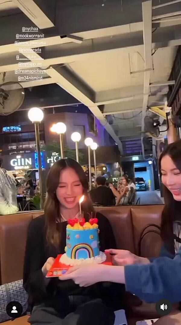 ณิชา ฉลองวันเกิด