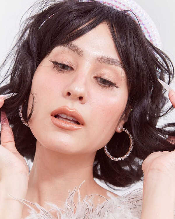 ขวัญ อุษามณี