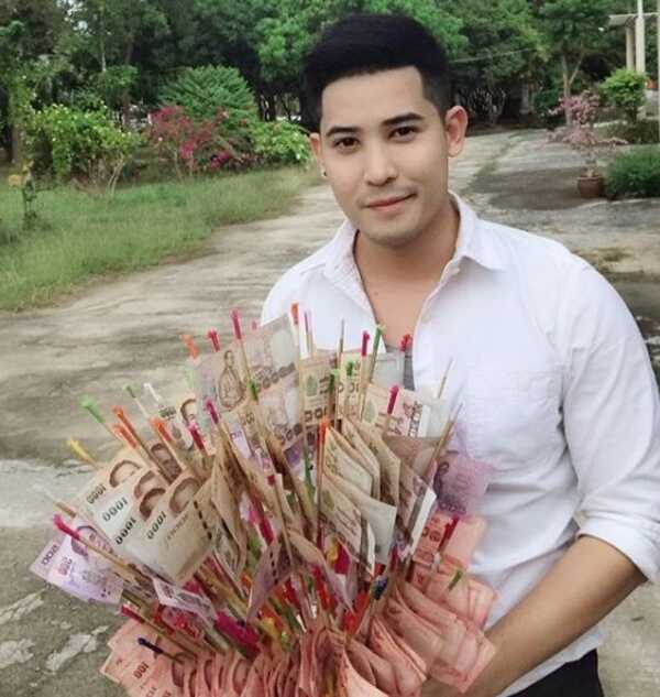 เอ เอกราช