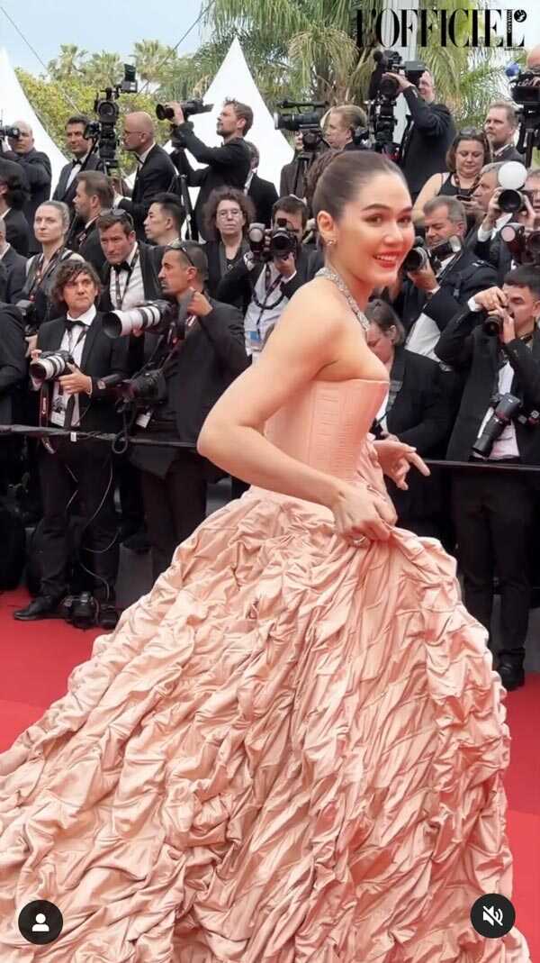 ชมพู่ อารยา เมืองคานส์