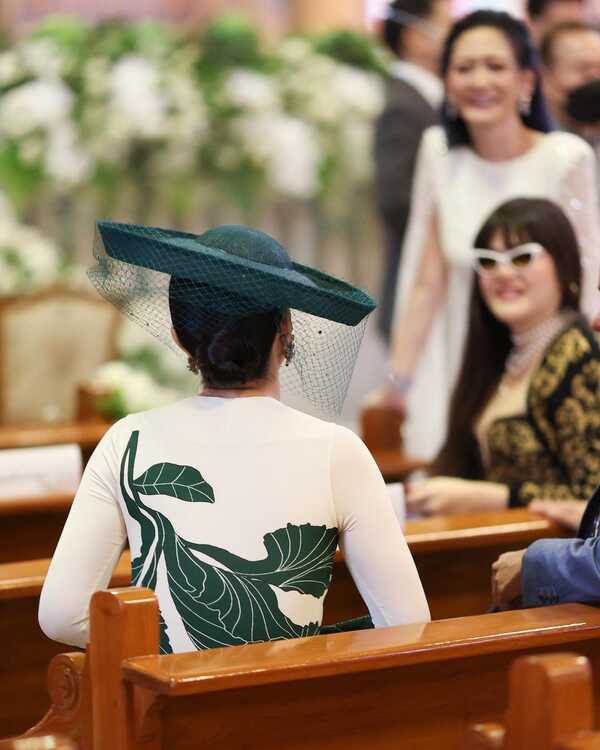 เอมมี่ มรกต 