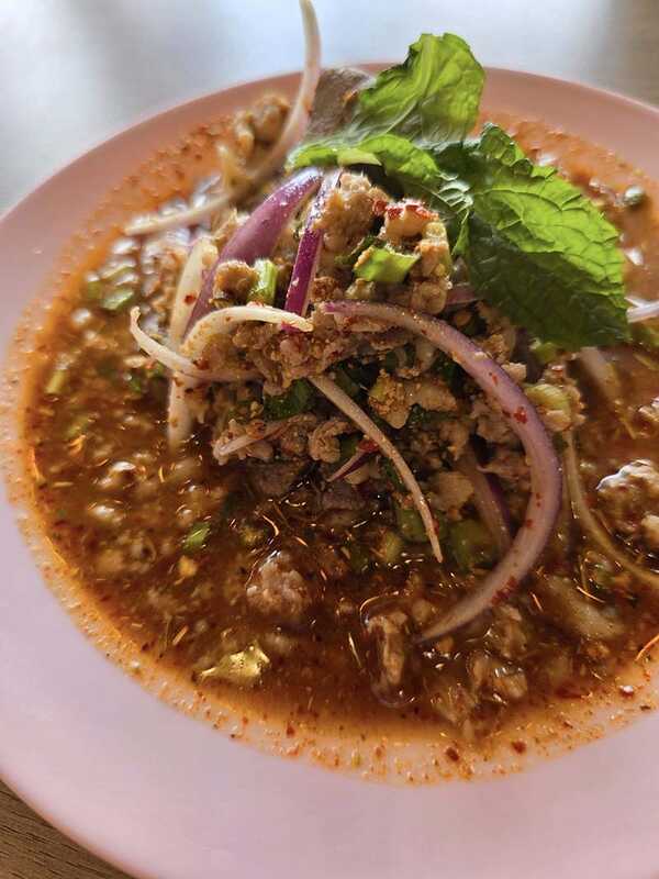 ร้านเจ๊แดงสามย่าน