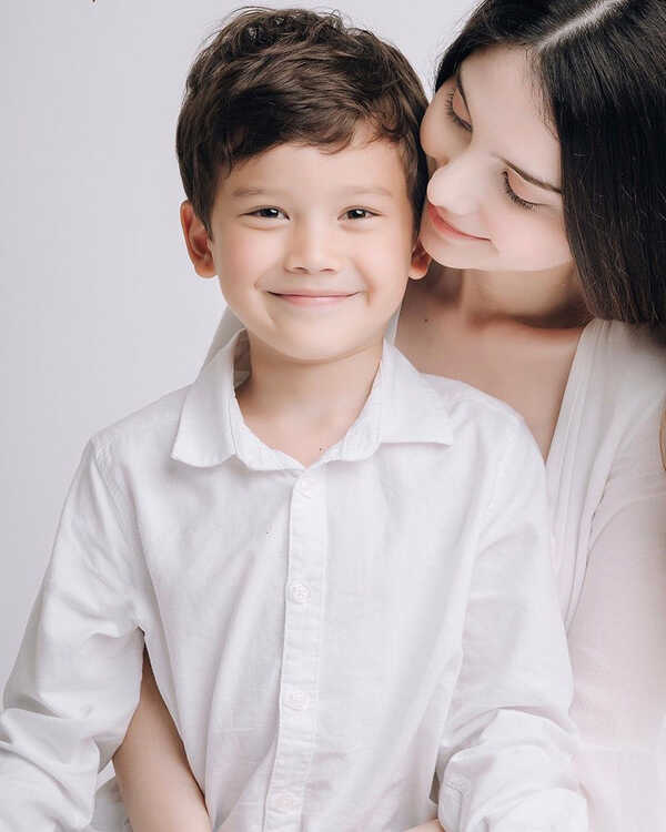 ไมค์ ซาร่า น้องแม็กซ์เวลล์