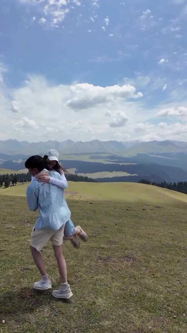 นนกุล ชานน อวยพรวันเกิด แอฟ ทักษอร 