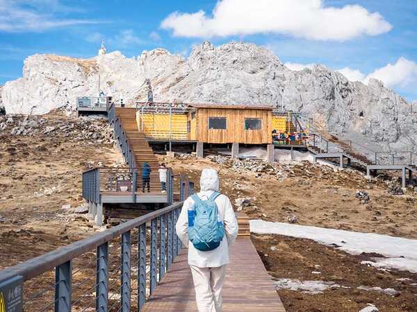 ภูเขาหิมะสือข่า Shika Snow Mountain