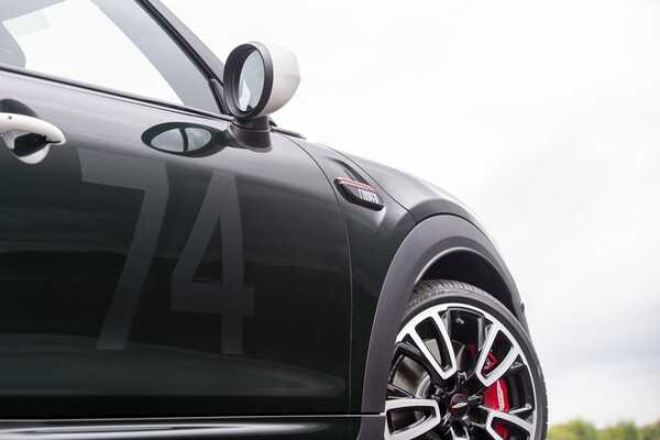 MINI Cooper 60th Anniversary Edition