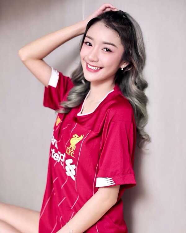 เฟิร์น ชุติมณฑน์