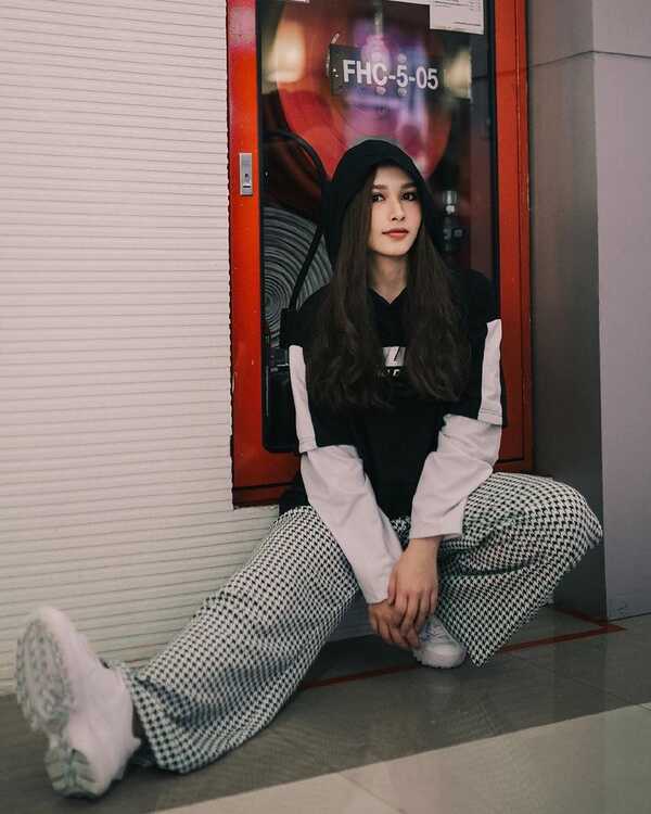 แก้วใจ ทุ่งเสน่หา