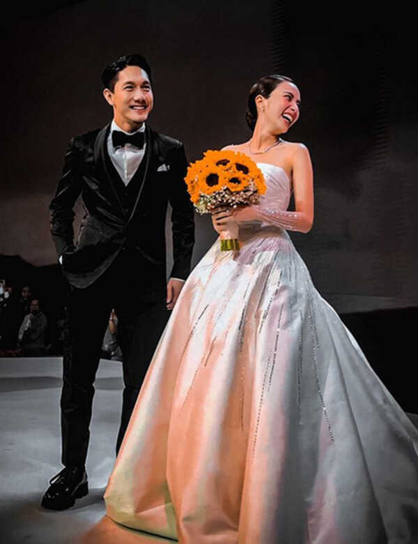 ใบเตย สุวพิชญ์, ชุดแต่งงาน