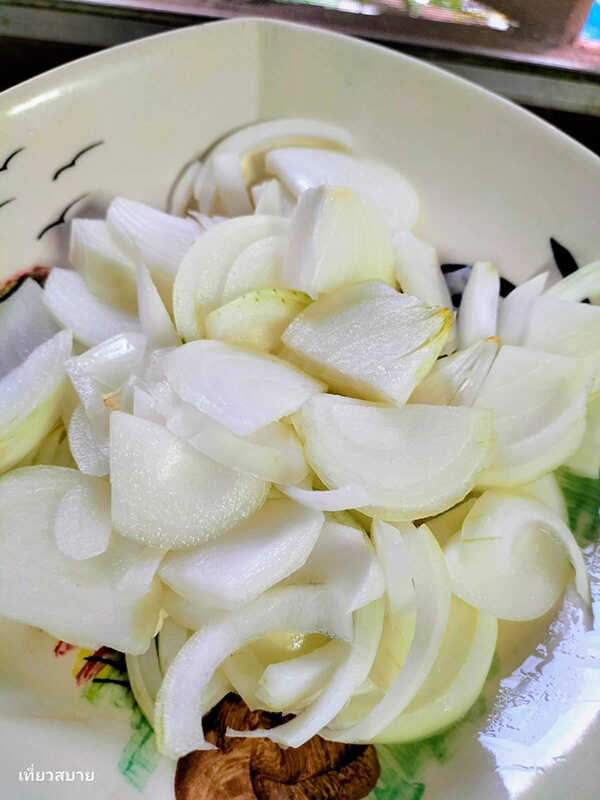 เต้าหู้ไข่ผัดผงกะหรี่ใส่เห็ดหอม เมนูเต้าหู้ไข่ อาหารไทย สูตรอาหาร
