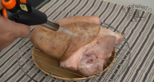 ขาหมูพะโล้