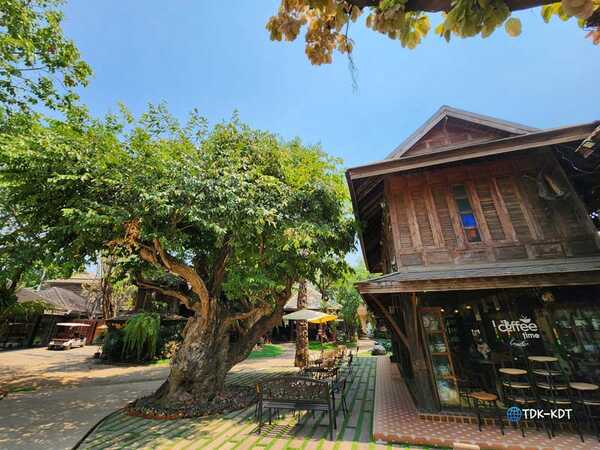 ร้านอาหารลมเย็น