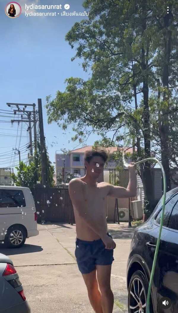 แมทธิว ล้างรถ