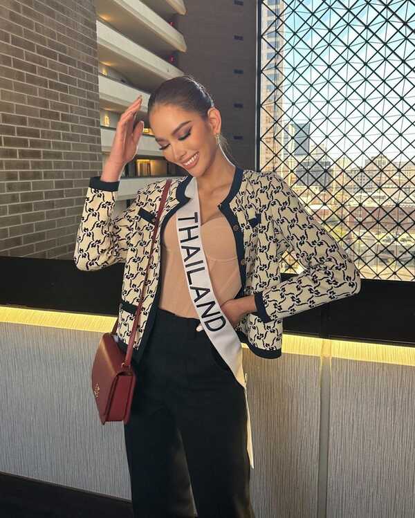 แอนนา เสืองามเอี่ยม