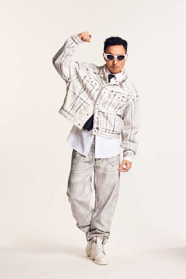 นั่งเล 5 line up