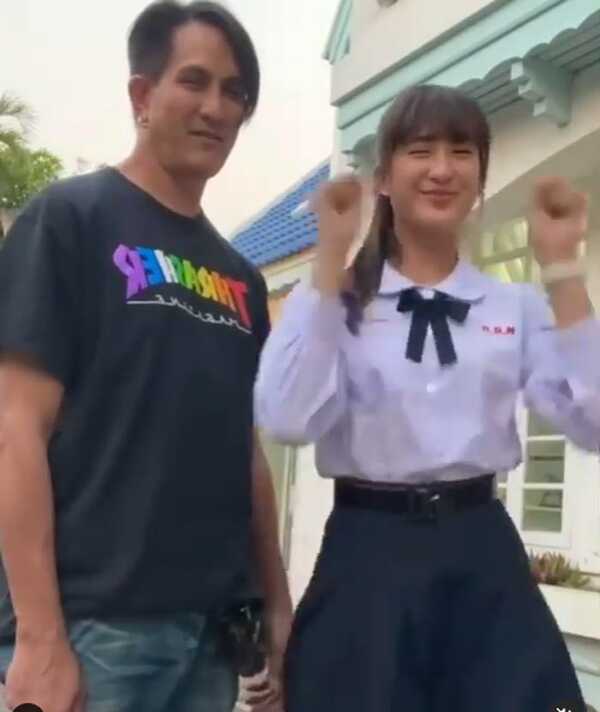 น้องมิย่า ลูก พีท ทองเจือ