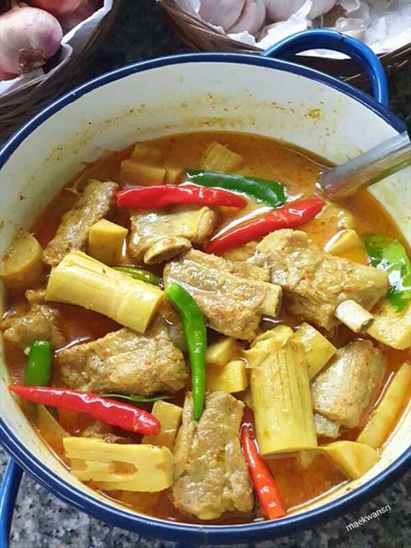 แกงซี่โครงหมู