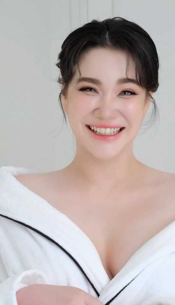 แต่งแล้ว นนนี่ ลูกสาว แอน สิเรียม ควงแฟนหนุ่มเข้าพิธีวิวาห์ เจ้าสาวสวยออร่ามาก