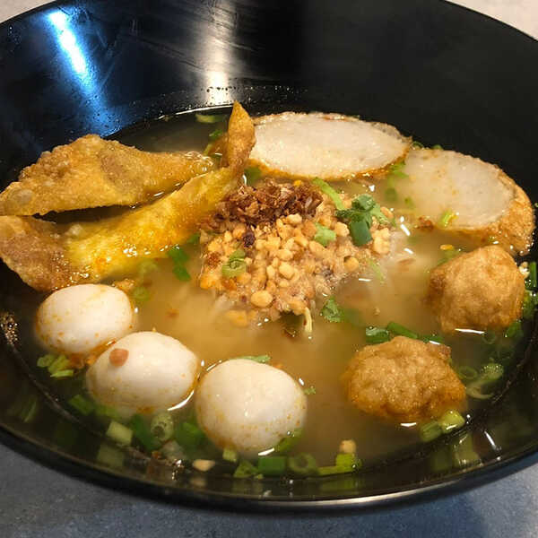 ร้านก๋วยเตี๋ยวแคะ กรุงเทพ
