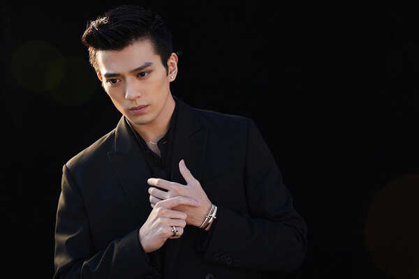 แมคเคนยู อาราตะ