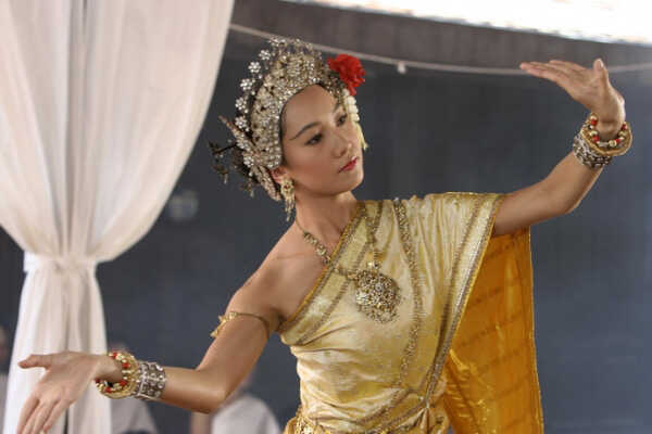 นุ่น วรนุช ภิรมย์ภักดี ผลงานหนังผี เปิงมาง กลองผีหนังมนุษย์