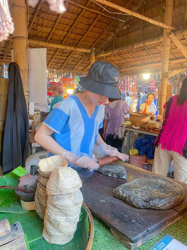 ตลาดโอ๊ะป่อย