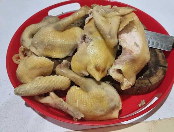 ไก่รวนขิง