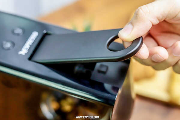 แคปซูลกาแฟดำและเครื่องชงกาแฟอัตโนมัติ