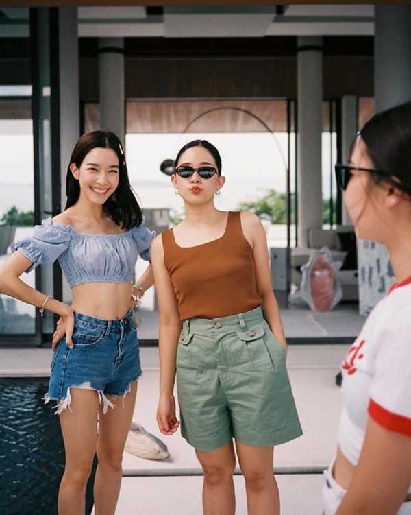 โม มนชนก