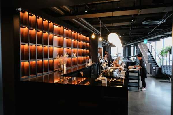 HOMES RED MYEONGDONG ที่พักใจกลางเมียงดง