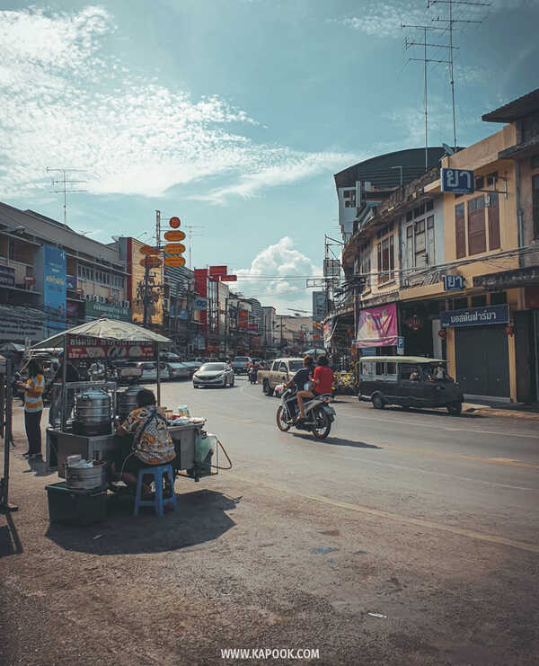 ตลาดหัวรอ อยุธยา