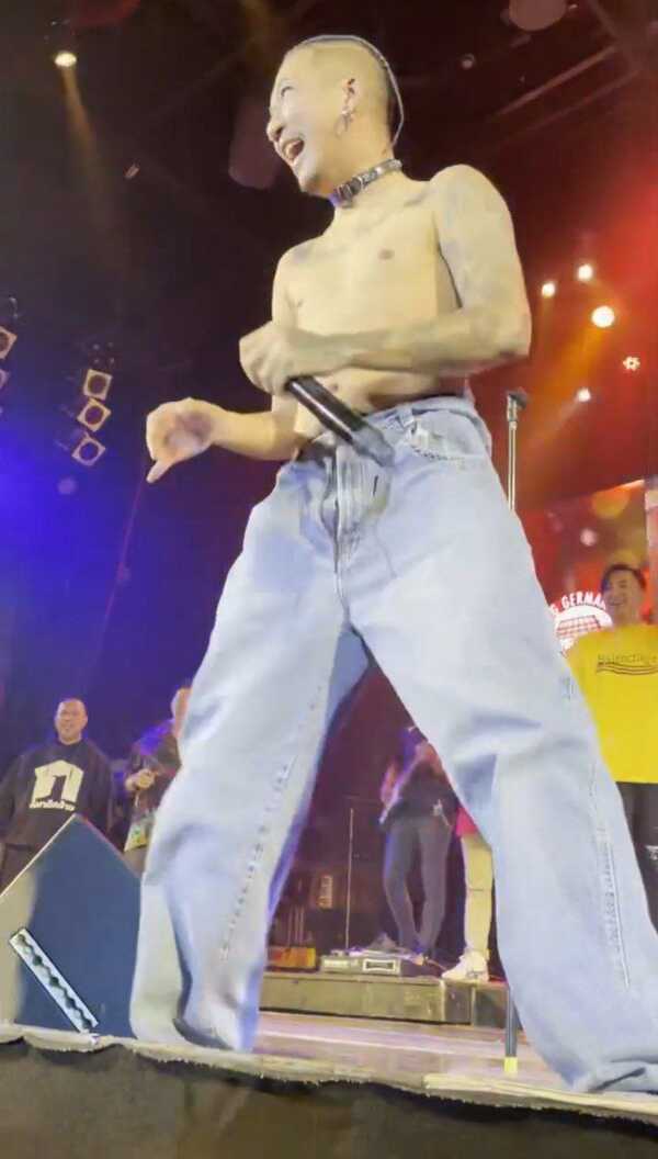  แจ๊ส ชวนชื่น