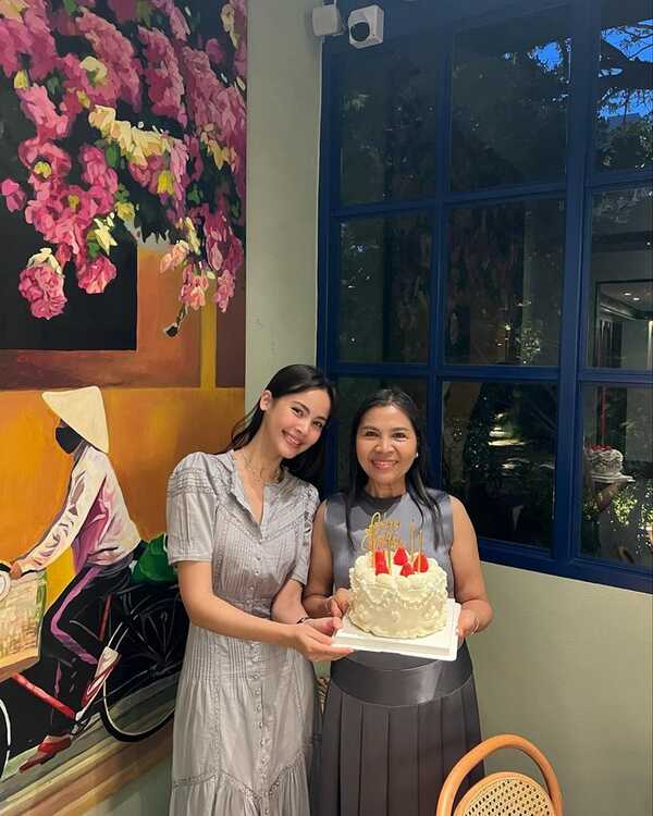 ญาญ่า แม่แก้ว