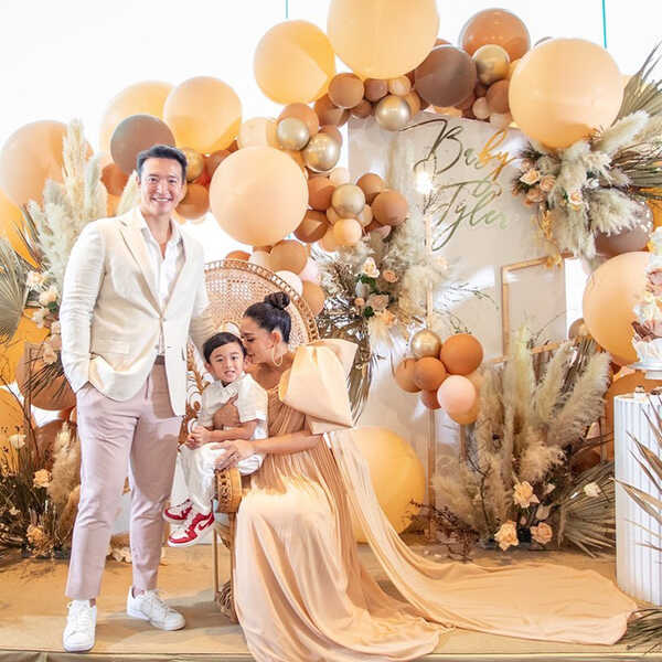 วิกกี้ สุนิสา - ชาย ชาตโยดม