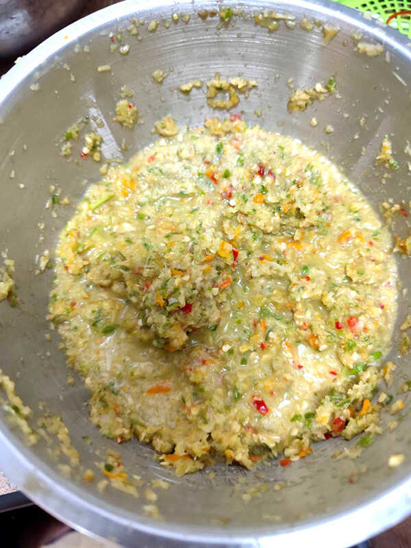 แกงเขียวหวานฟักใส่ไก่และตีนไก่ แกงเขียวหวาน แกงกะทิ อาหารไทย สูตรอาหาร