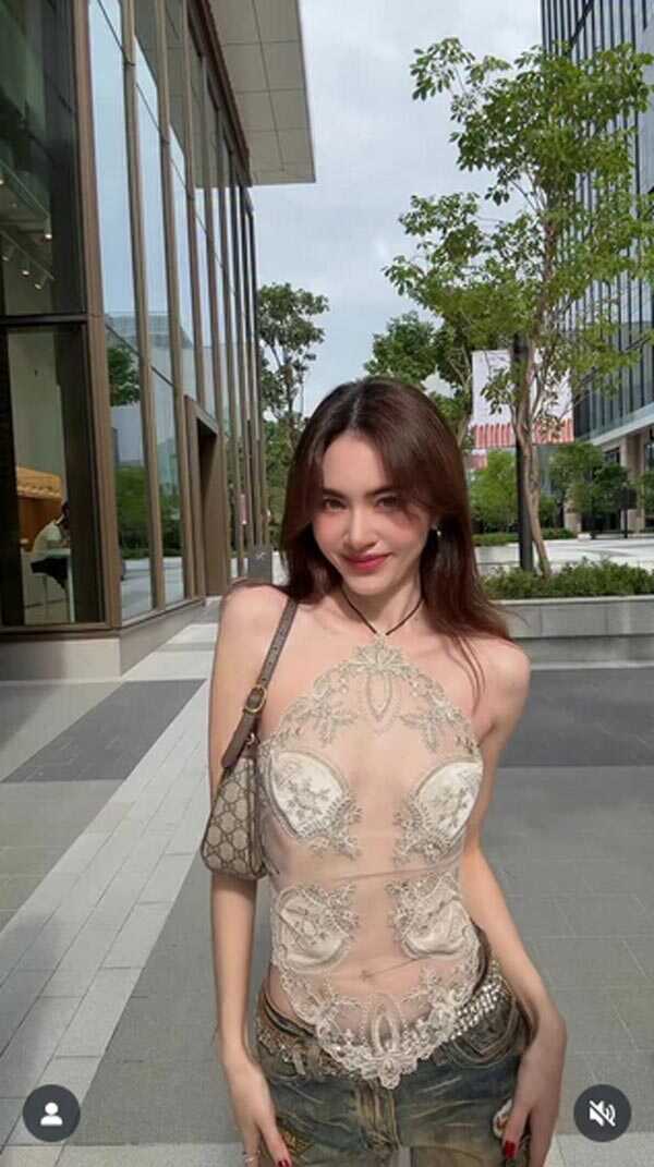 ใหม่ ดาวิกา ใส่เสื้อซีทรูตัวบาง แดนซ์เบา ๆ