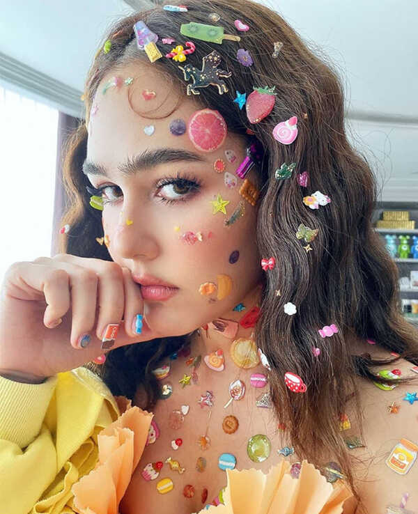 ชมพู่ อารยา