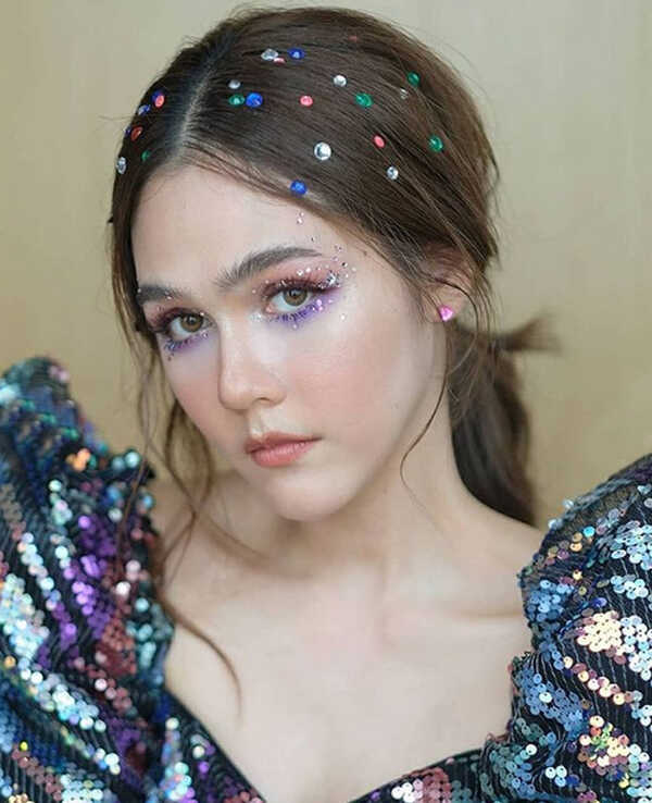 ชมพู่ อารยา