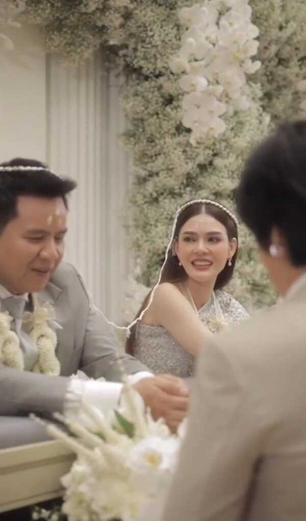 งานแต่ง เดียร์ ปริษา
