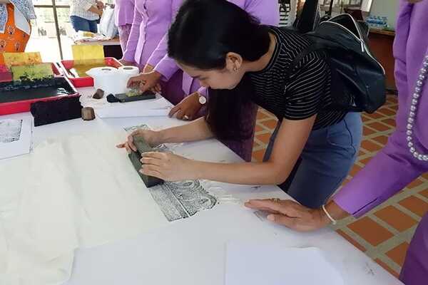 ลวดลายผ้าอู่ทอง