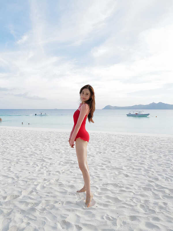 แต้ว ณฐพร เสิร์ฟภาพฮอตจากทะเลฟิลิปปินส์