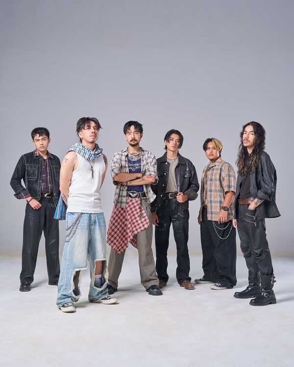 นั่งเล 5 line up