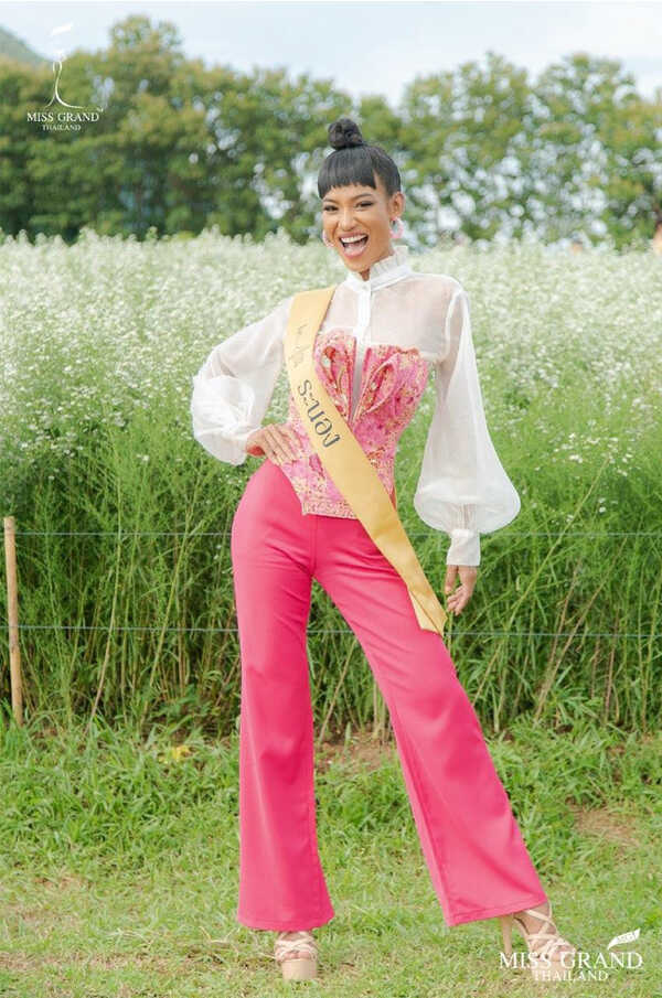 น้ำ พัชรพร